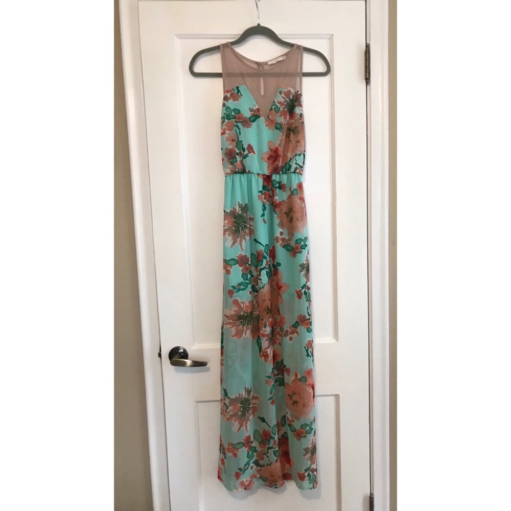 BEAUTIFUL maxi dress 🌸